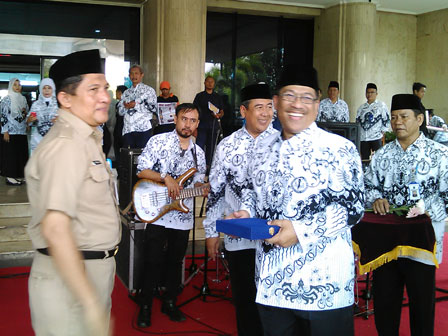 Pencarian PGRI Enggano - Persatuan Guru Republik Indonesia Cabang Enggano